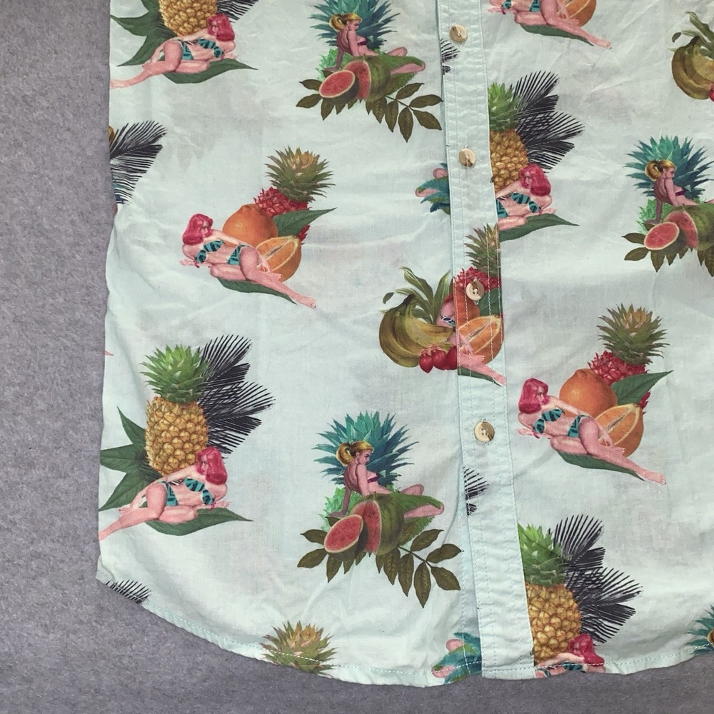 On The Byas Shirt Men's Medium Green Pinup Girls Hawaiian AOP Button Up Tropic - Picture 2 of 16